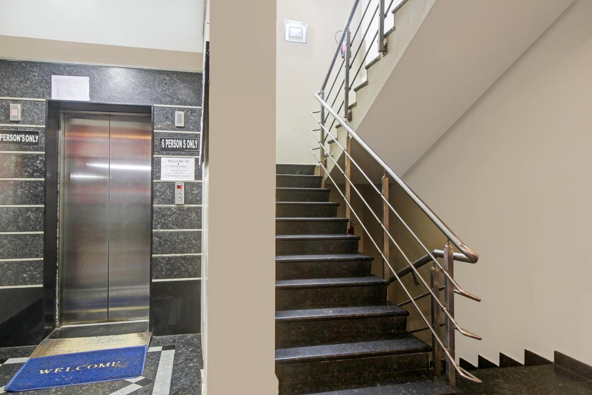 Collection O 82357 Hotel Surabhi Pride Trimulgherry Екстер'єр фото
