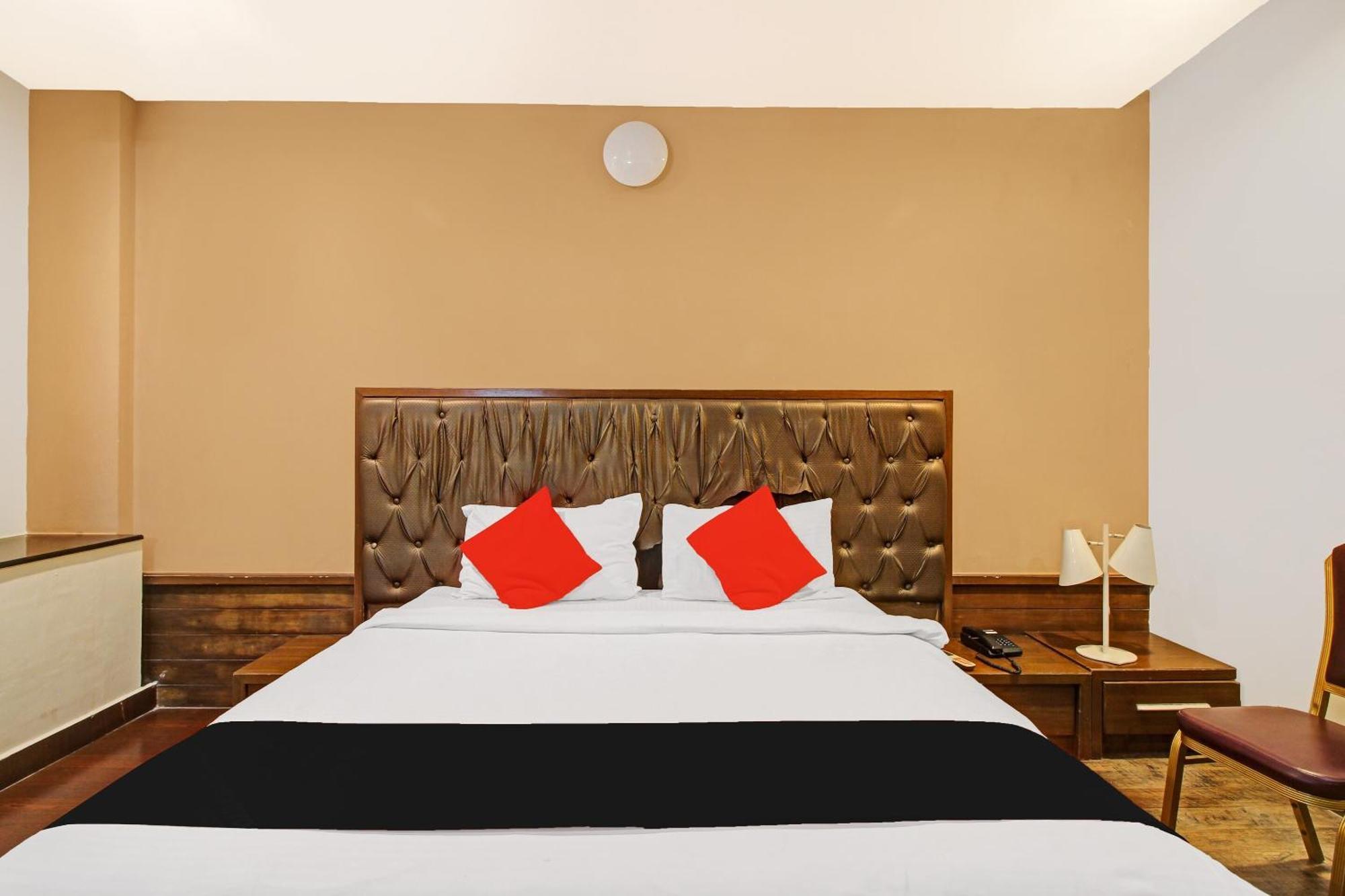 Collection O 82357 Hotel Surabhi Pride Trimulgherry Екстер'єр фото